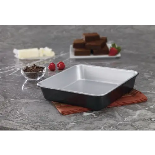 Cuisinart 9-Inch Chef’s Classic Nonstick Bakeware Square