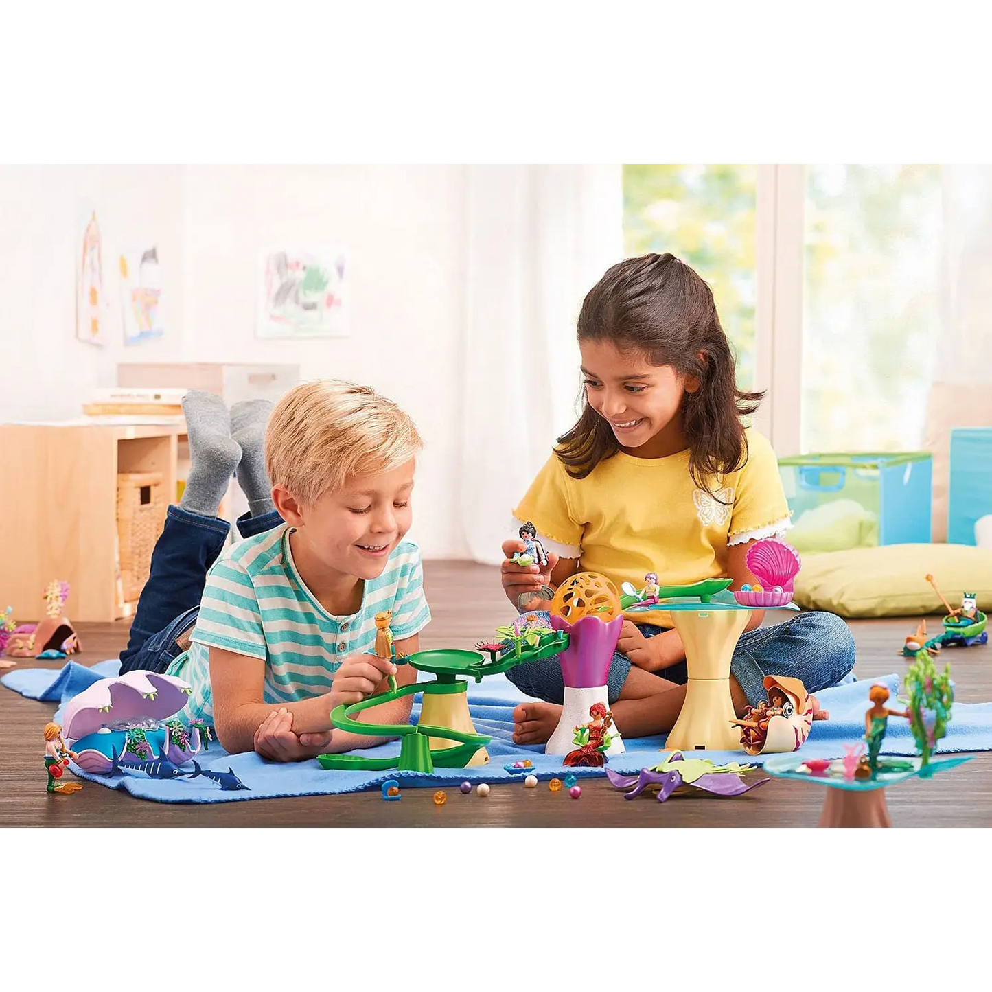 Playmobil Magic - Pearl Collectors with Manta Ray 70099