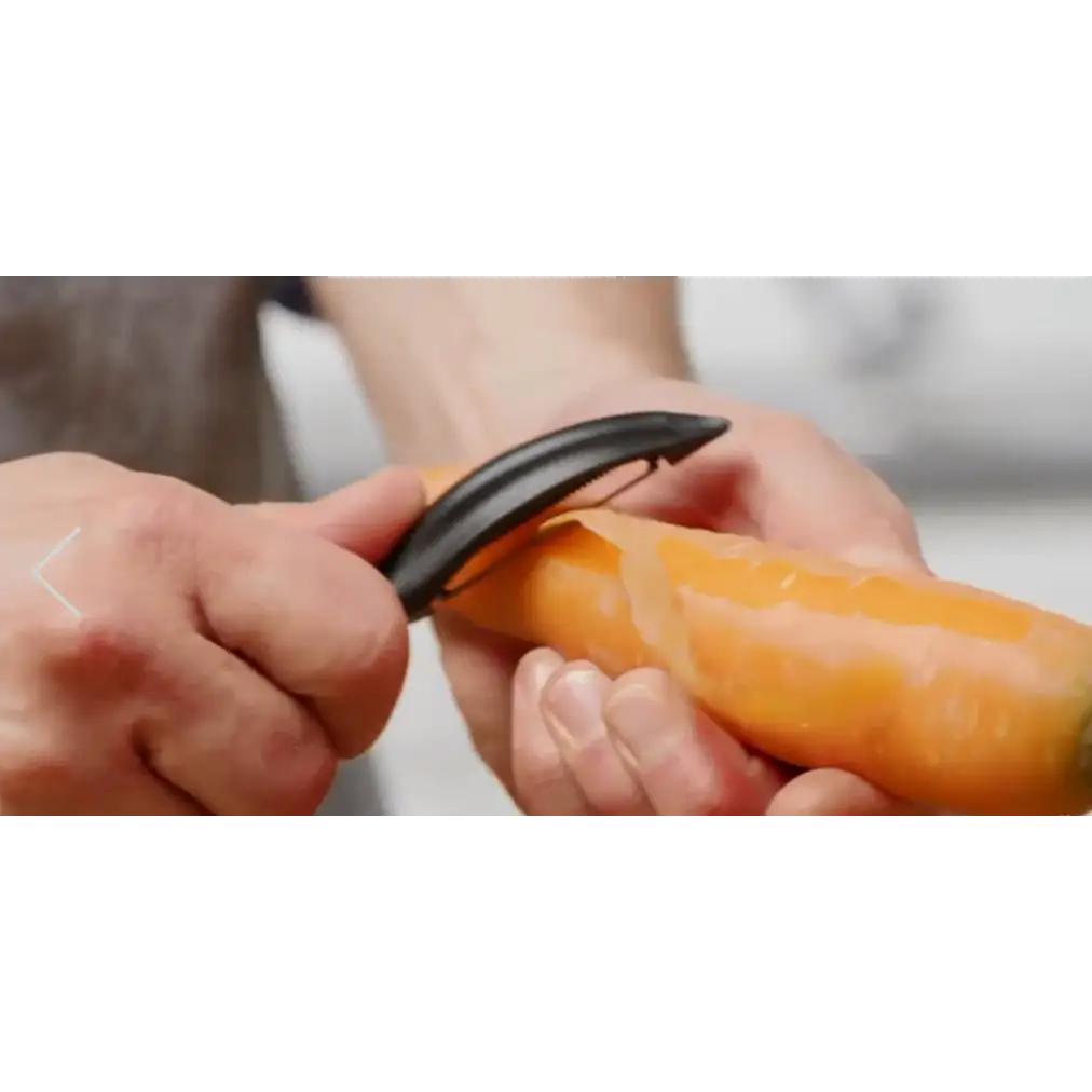 Victorinox Double Serrated Edge Universal Peeler (Black)