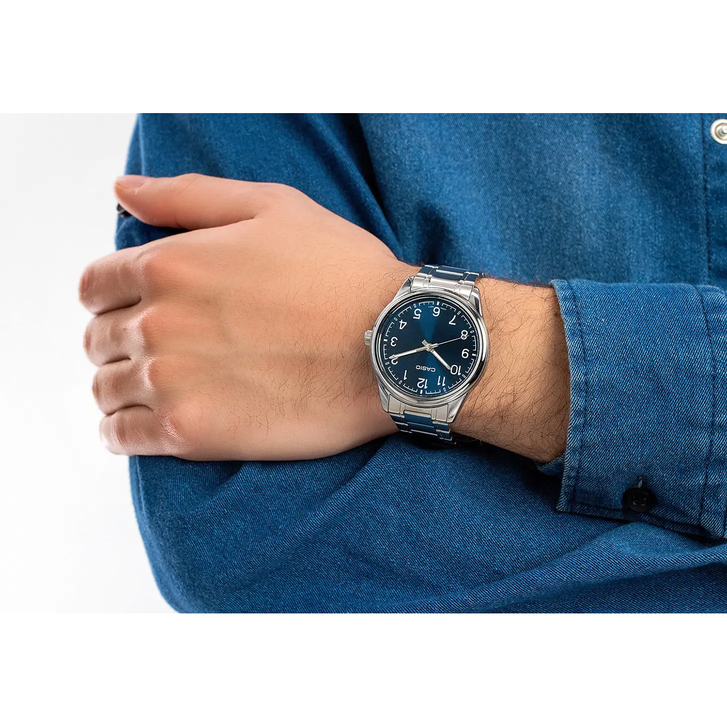 Casio Men’s Analog Quartz Blue Dial Stainless Steel Watch