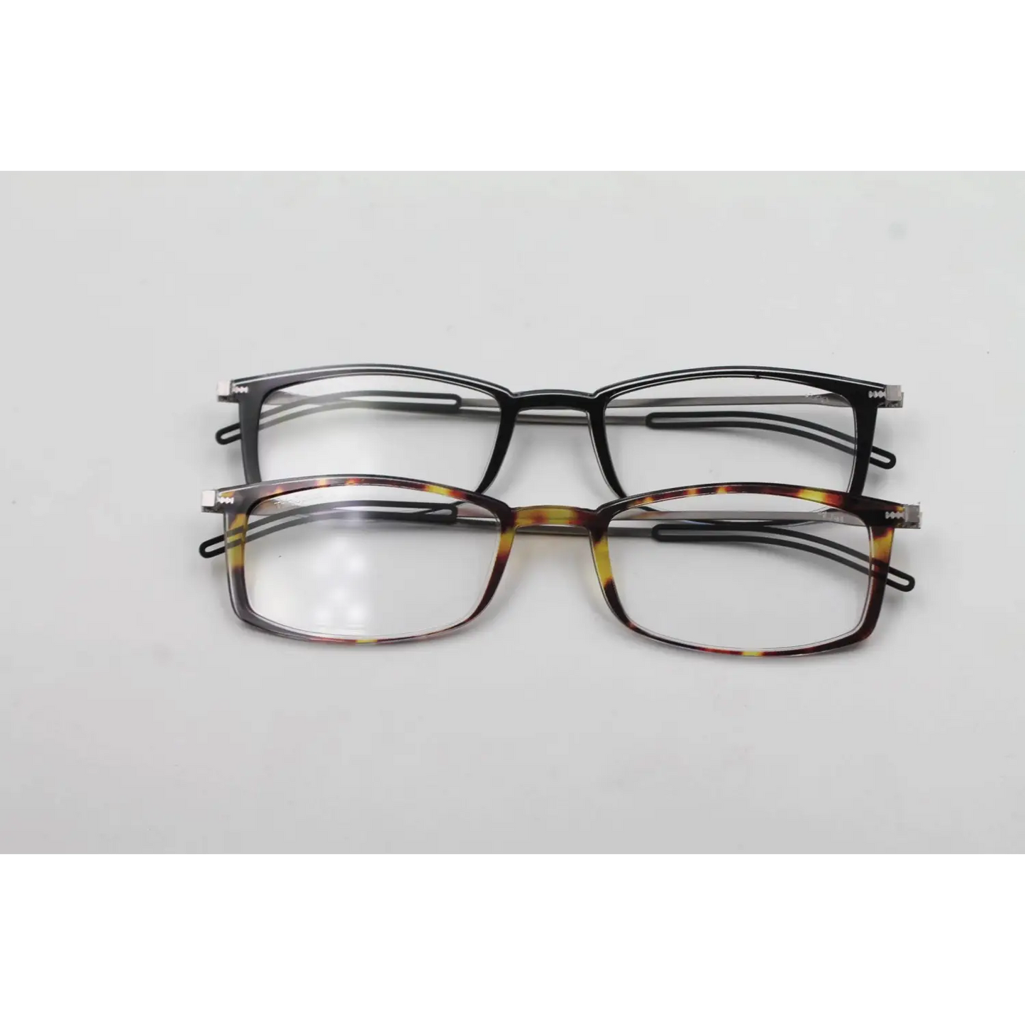 ThinOptics +1.00 Black Brooklyn Reading Glasses Milano Case