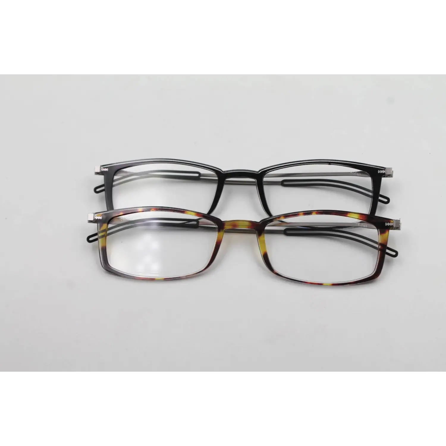 ThinOptics +1.00 Black Brooklyn Reading Glasses Milano Case