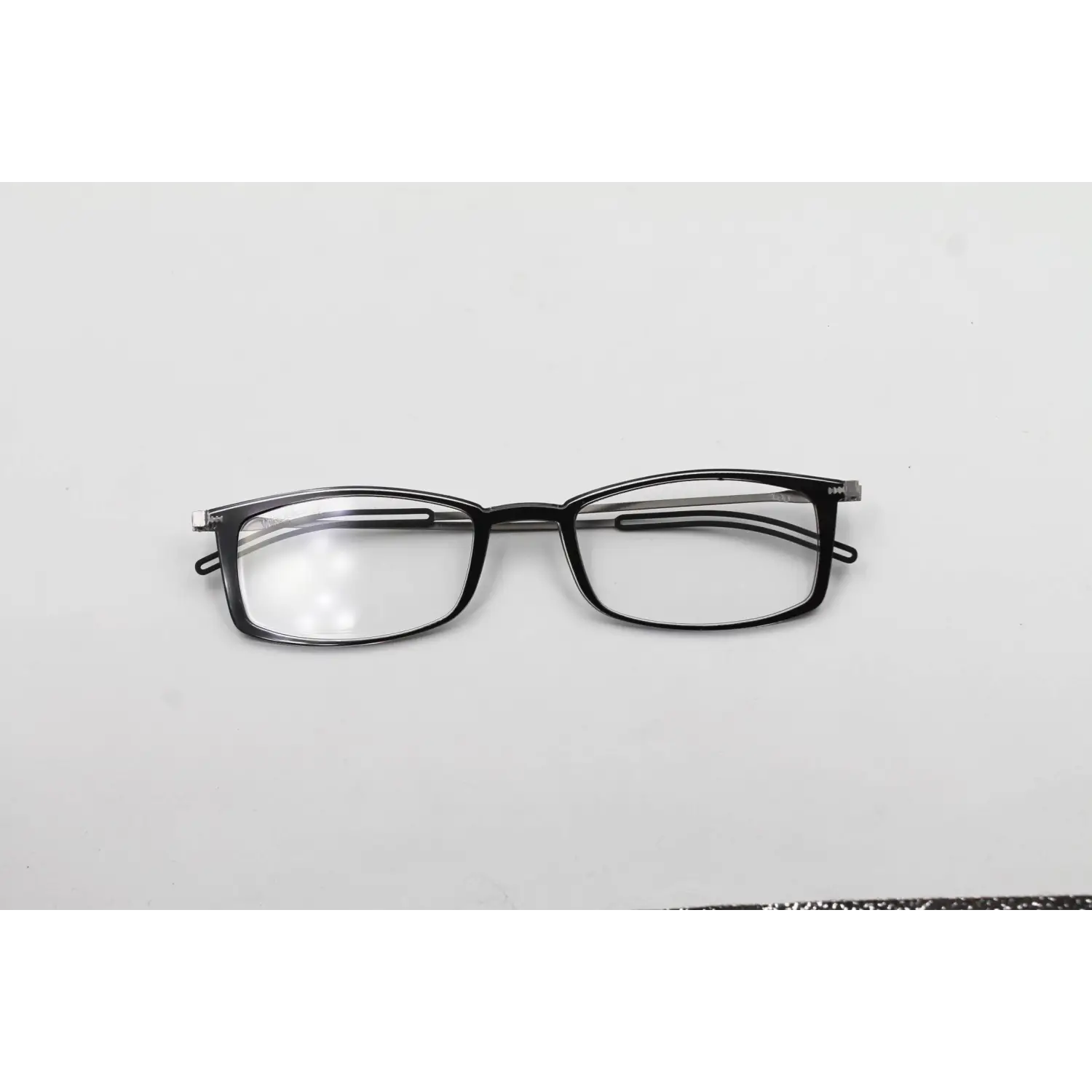 ThinOptics +1.00 Black Brooklyn Reading Glasses Milano Case