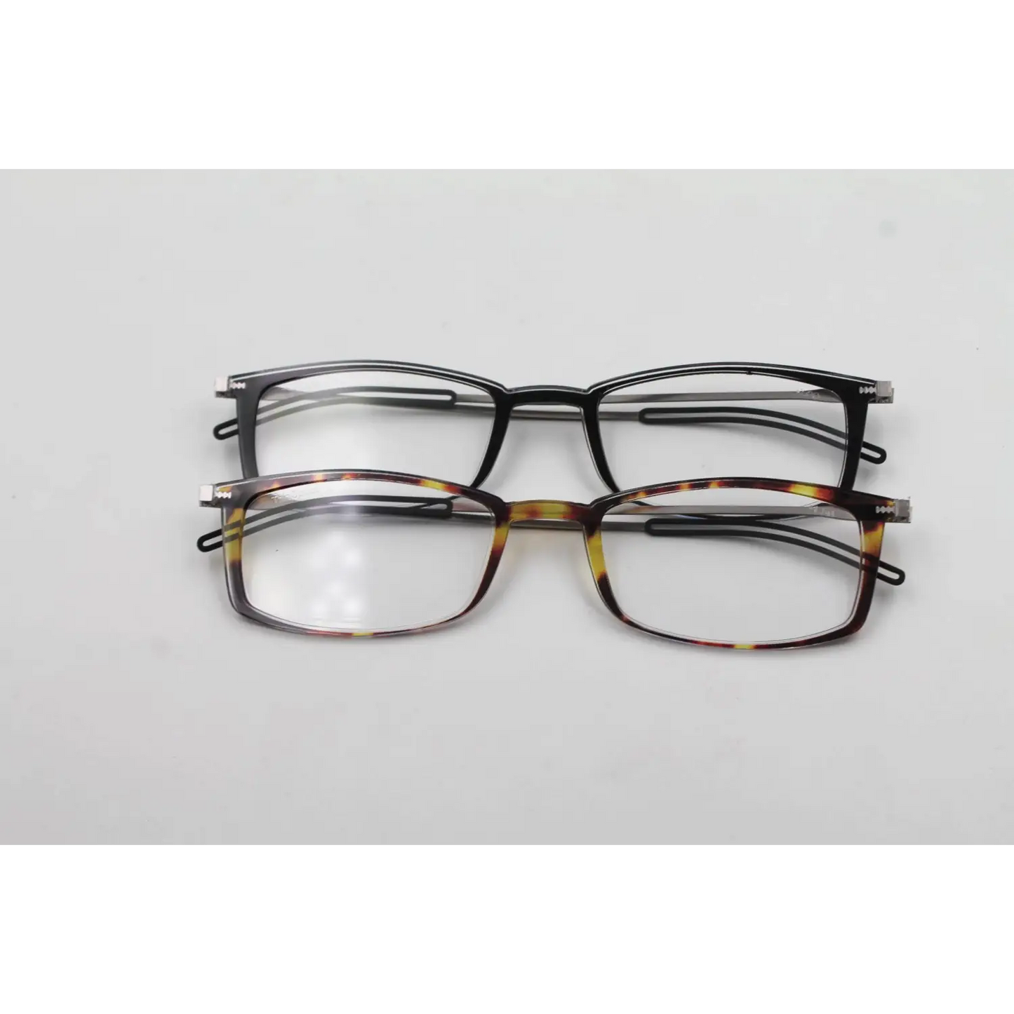 ThinOptics +1.50 Black Brooklyn Reading Glasses Milano Case