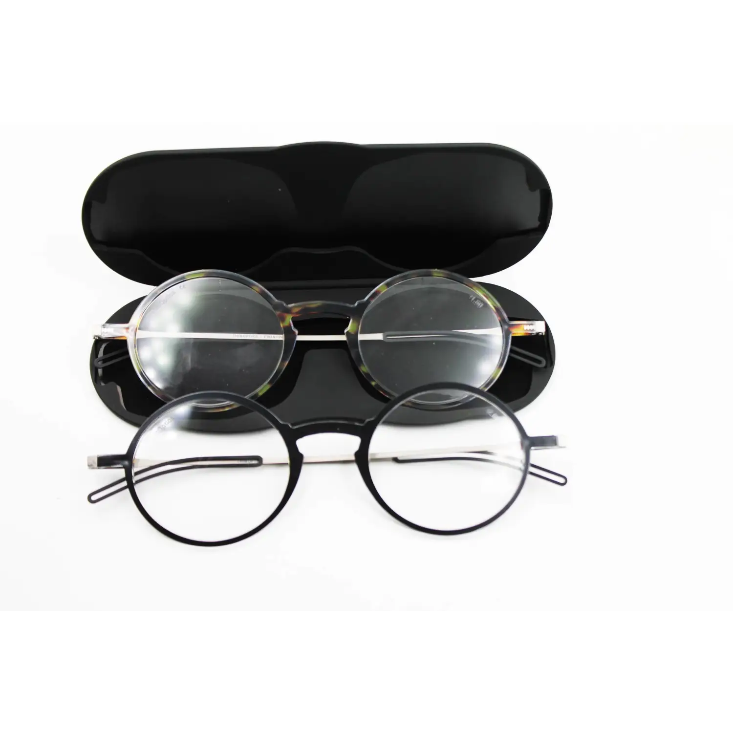 ThinOptics +2.00 Black Manhattan Reading Glasses Milano Case