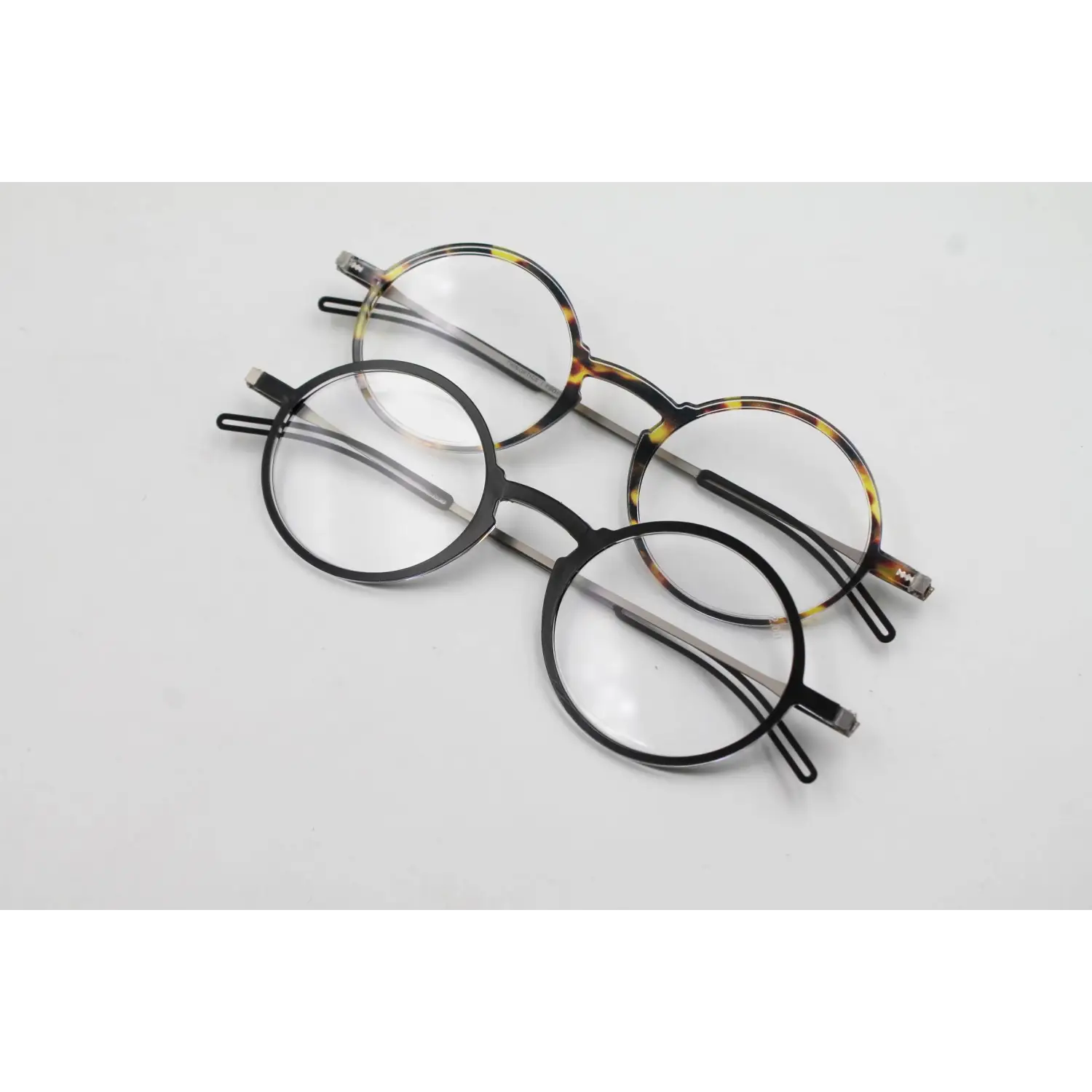 ThinOptics Reading Glasses + Milano Aluminum Magnetic Case |