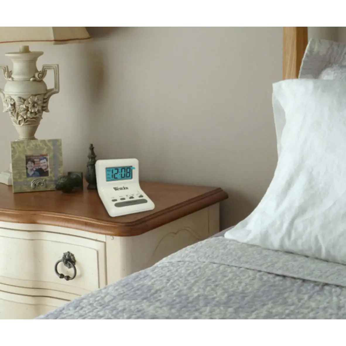 Westclox Celebrity Glo-Clox Compact Travel Alarm Clock